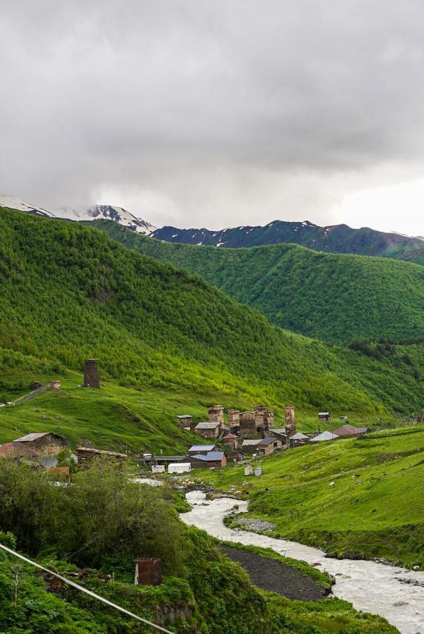 Bori'S Guesthouse Ushguli Luaran gambar