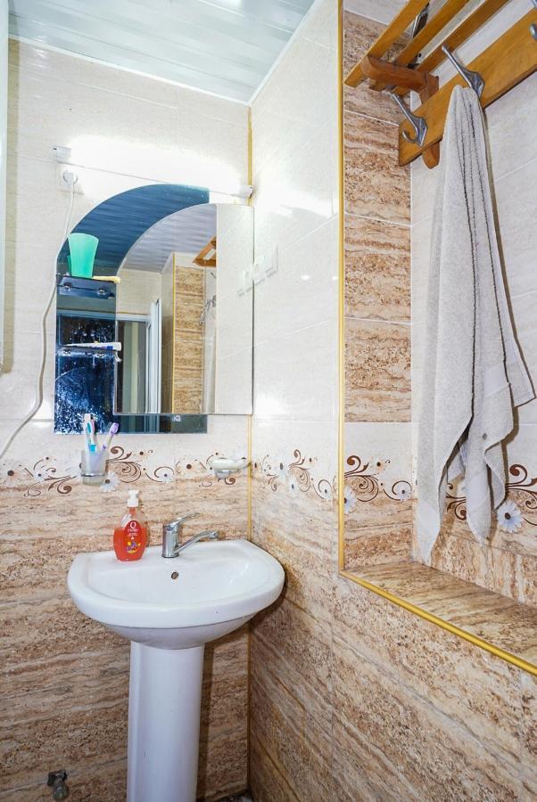 Bori'S Guesthouse Ushguli Luaran gambar