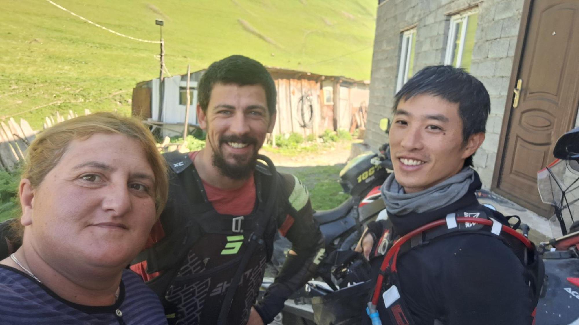 Bori'S Guesthouse Ushguli Luaran gambar